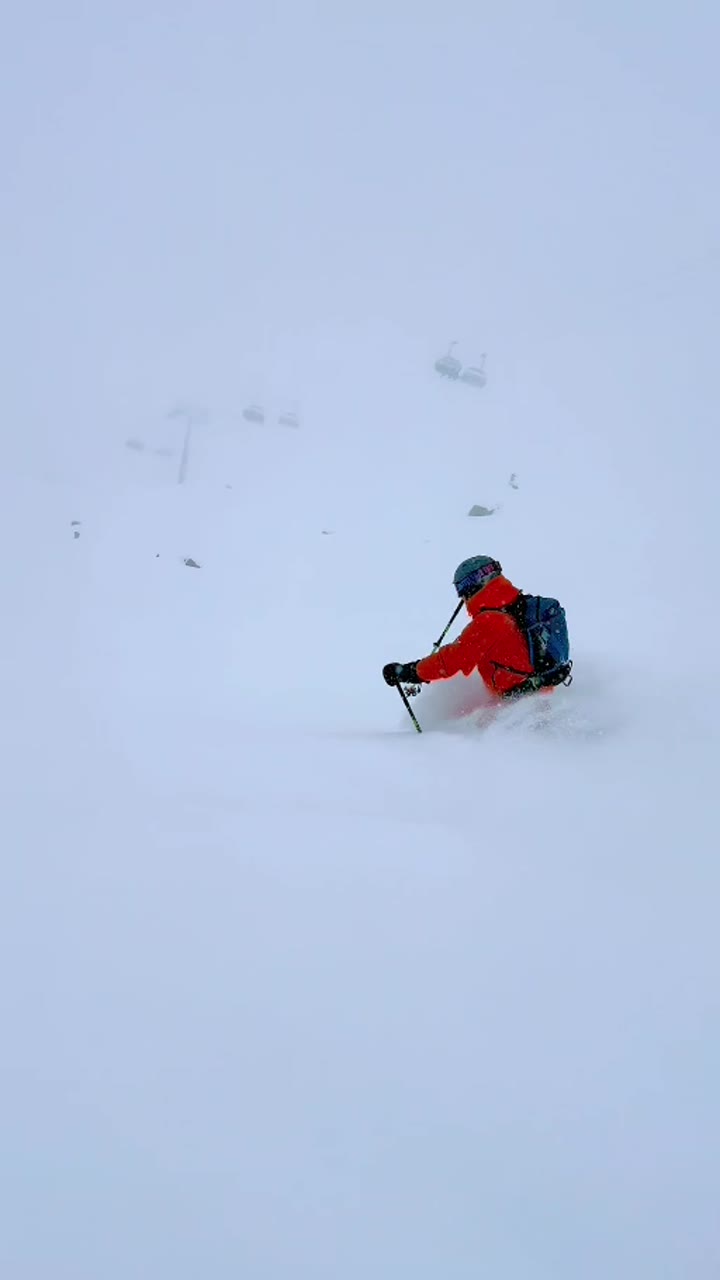 Skiing in Hintertux